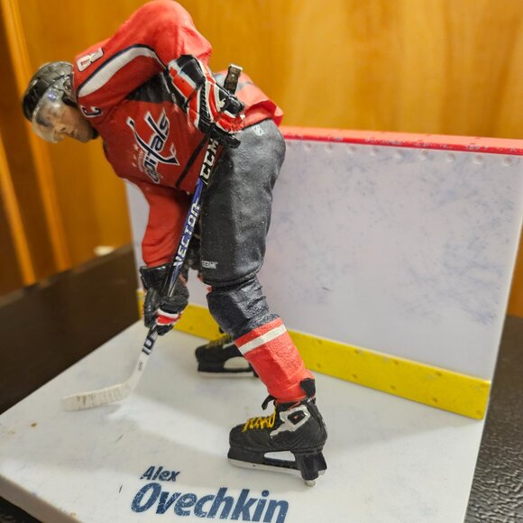 Alexander Ovechkin Collectors Figure - Picture 3 of 7